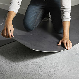 Quartz-vinyl raised floors